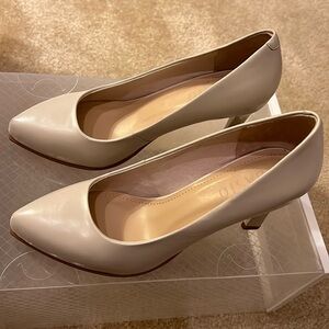 Comfortable high heel，cream color
